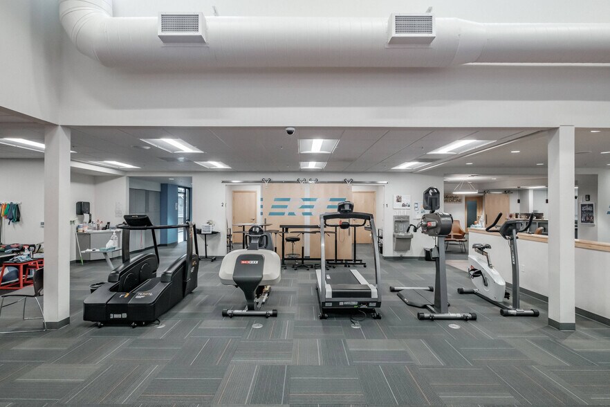 More Photos Of 1025 2nd St NW, Salem Medical For Sale