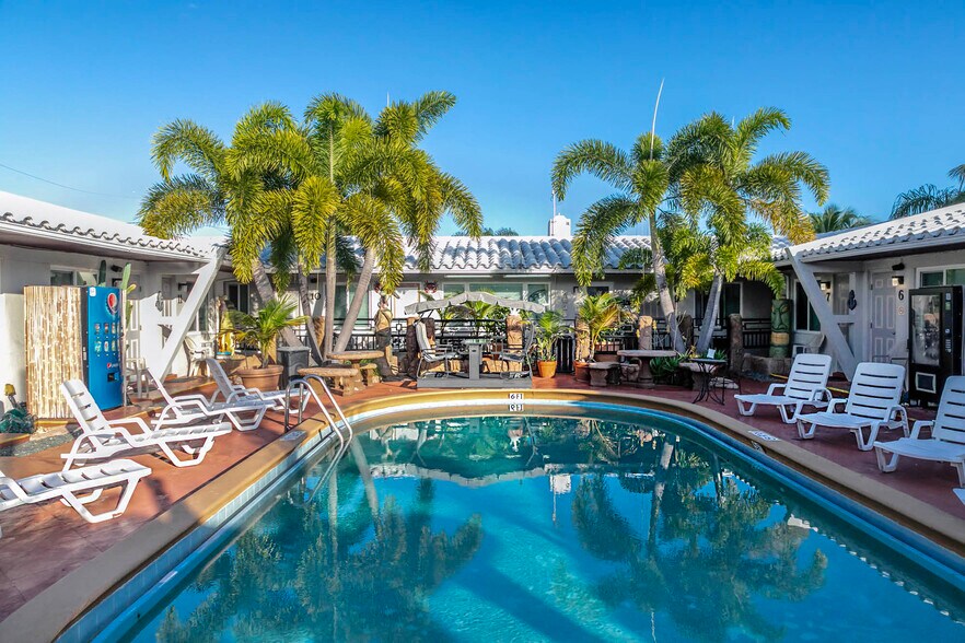 More Photos Of 1419 S Federal Hwy, Hollywood Hotel For Sale