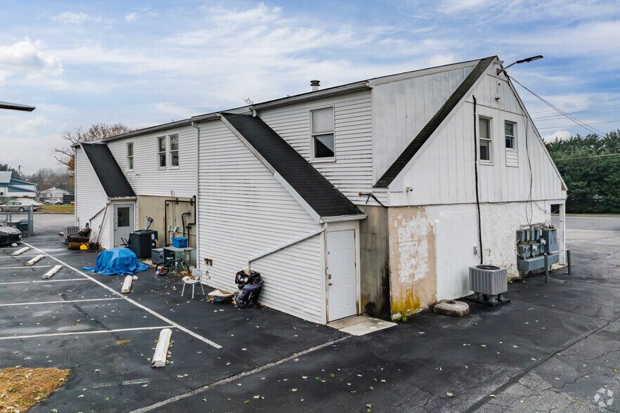 More Photos Of 201 Hanover Pike, Hampstead Service Station For Sale