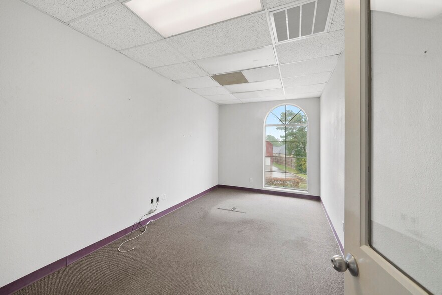 More Photos Of 0 Highway 105, Conroe Office Residential For Sale