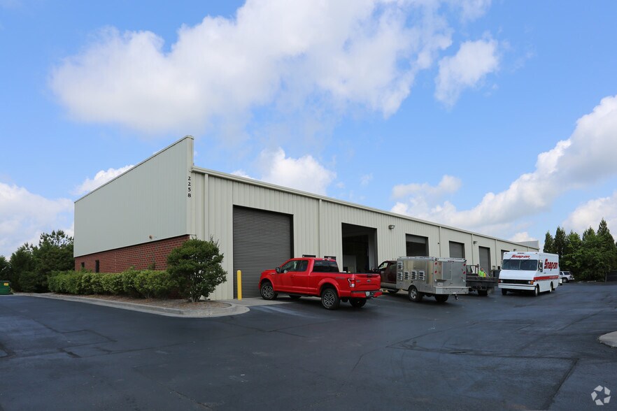 More Photos Of 2258 Holly Springs Pky, Holly Springs Manufacturing For Lease