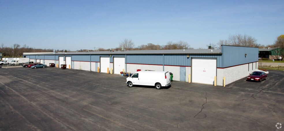 More Photos Of W182S8335 Racine Ave, Muskego Manufacturing For Lease