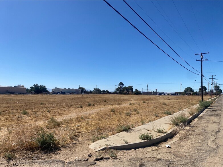 More Photos Of Bartlett Ave @ Pearmain, Adelanto Land For Sale