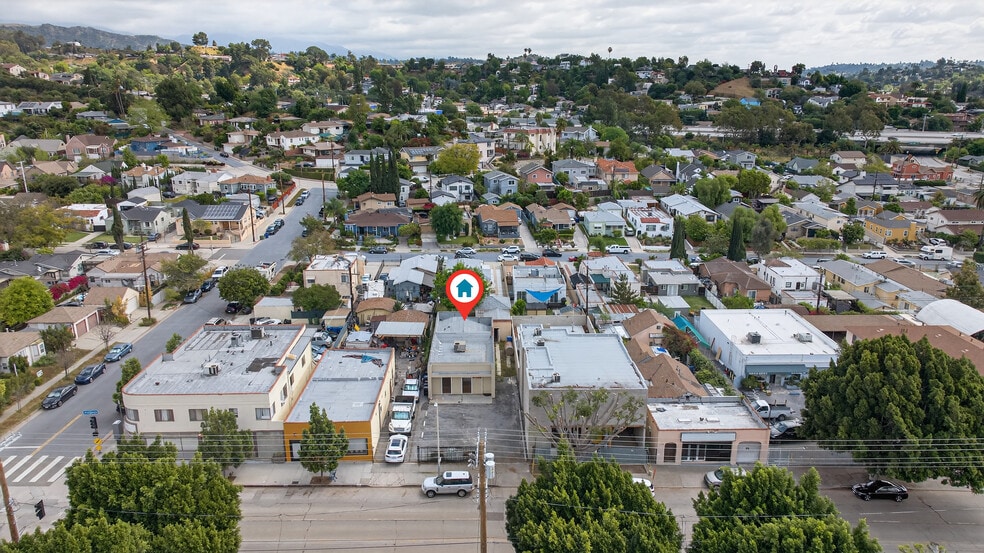 More Photos Of 4160 Verdugo Rd, Los Angeles Office For Sale