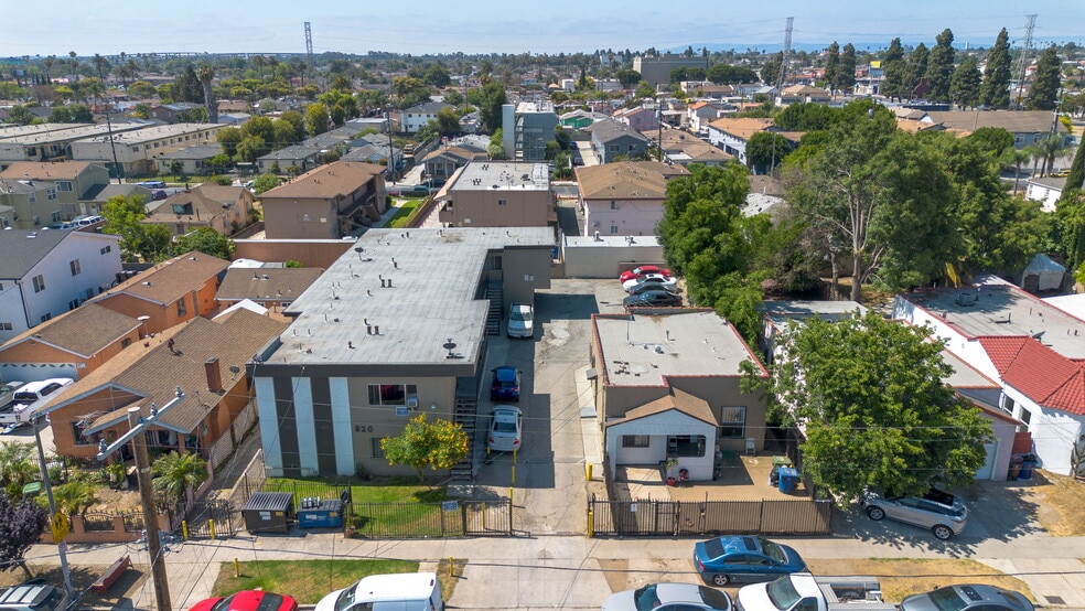 Primary Photo Of 820 W 95th St, Los Angeles Apartments For Sale