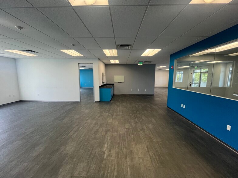 More Photos Of 260 SW Natura Ave, Deerfield Beach Office For Sale
