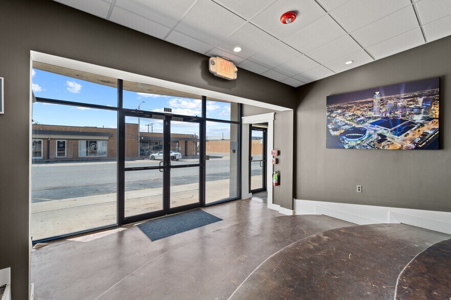 More Photos Of 2908 Epperly Dr, Del City Loft Creative Space For Sale