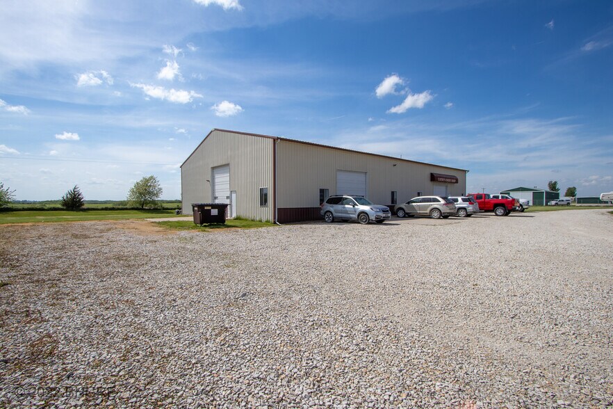 More Photos Of 2326 N Main St, Osceola Auto Repair For Sale