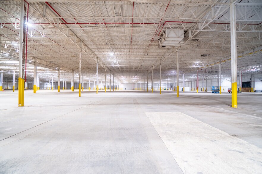 More Photos Of 4747 N Western Ave, Connersville Manufacturing For Lease