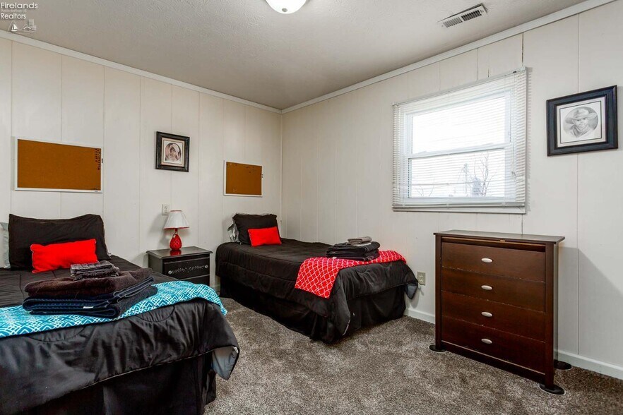 More Photos Of 5414 Homegardner Rd, Castalia Apartments For Sale
