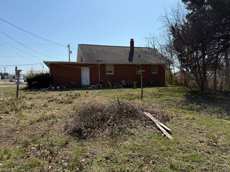 More Photos Of 433 W Market St, Red Bud Land For Sale