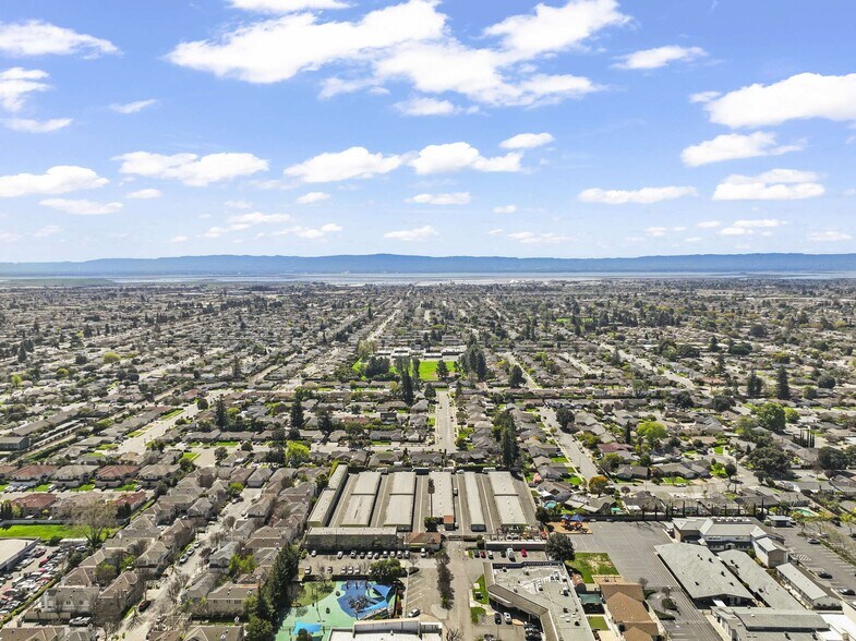 More Photos Of 38491 Fremont Blvd, Fremont Self Storage For Sale
