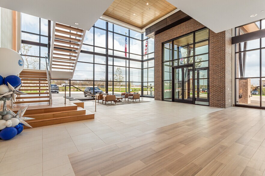 More Photos Of 4270 SH-6, College Station Office For Lease