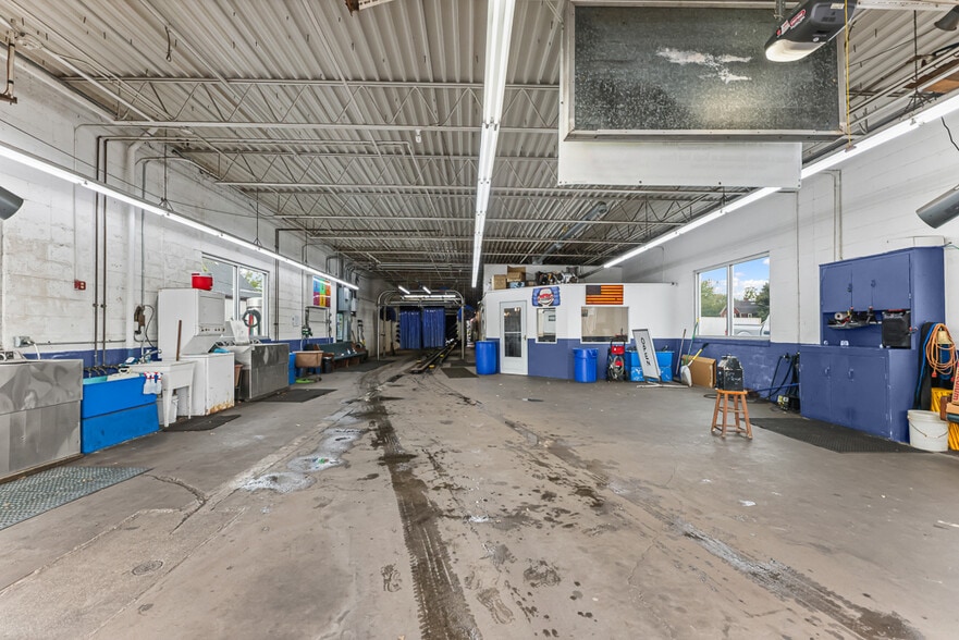 More Photos Of 44 E Harrison St, Alliance Carwash For Sale