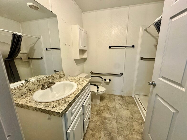 More Photos Of 1385 Touchstone Rd, North Fort Myers Flex For Sale