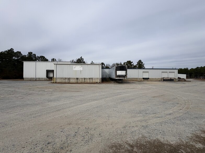 More Photos Of 11375 US-701 Hwy, Elizabethtown Refrigeration Cold Storage For Sale