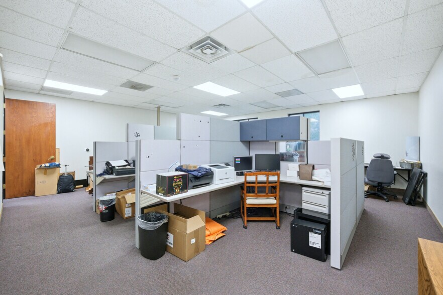 More Photos Of 910 N Amelia Ave, San Dimas Office For Lease