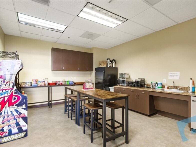 More Photos Of 1301 Municipal Way, Grapevine Office For Lease