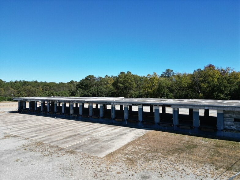 More Photos Of 475 Guy Paine Rd, Macon-Bibb Truck Terminal For Sale
