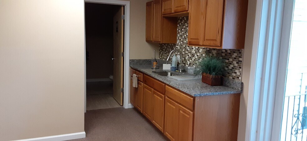 More Photos Of 24 Main St, Centerbrook Loft Creative Space For Lease