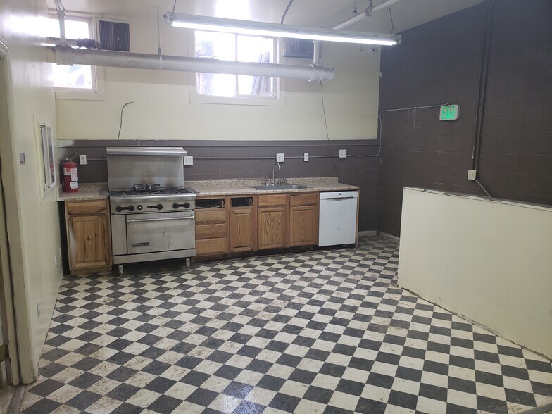 More Photos Of 3363 S 700 W, Salt Lake City Flex For Sale