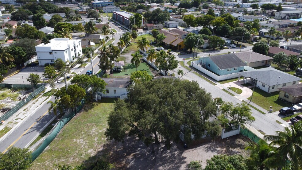 More Photos Of 520 NW 5th St, Hallandale Beach Schools For Sale