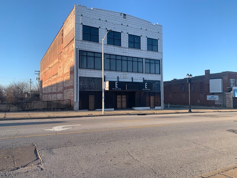 More Photos Of 5960 Dr Martin Luther King Dr, Saint Louis Bar For Sale