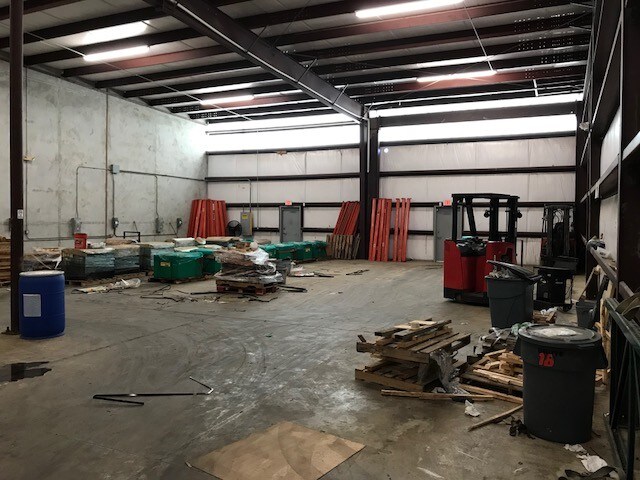More Photos Of 1305 E Pecan Ave, McAllen Warehouse For Lease