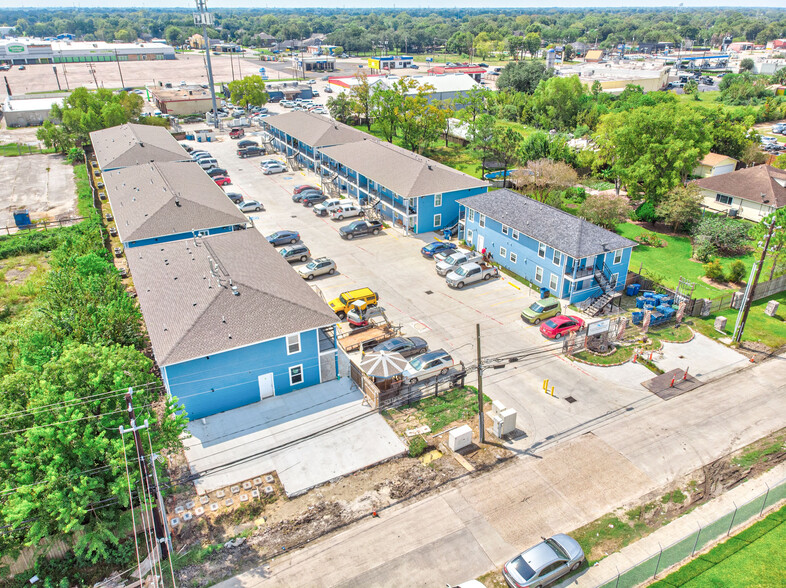 Primary Photo Of 1318 Avenue A, South Houston Apartments For Sale