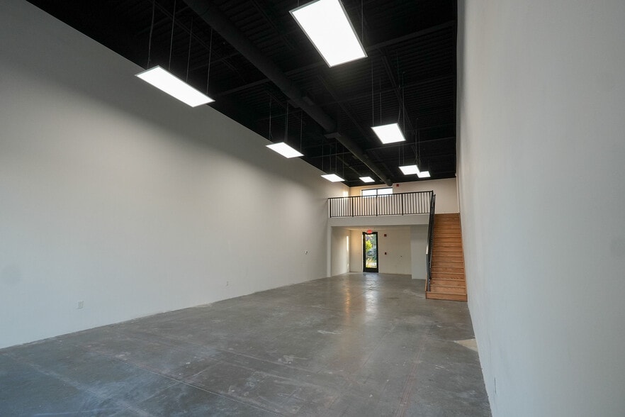 More Photos Of 8156 Alico Rd, Fort Myers Freestanding For Lease