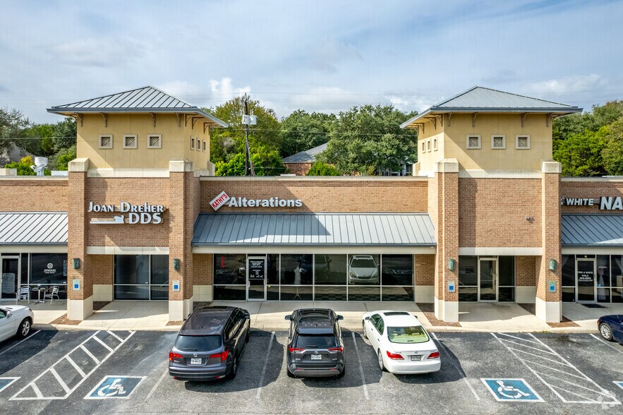 More Photos Of 16601-16635 Huebner Rd, San Antonio General Retail For Lease