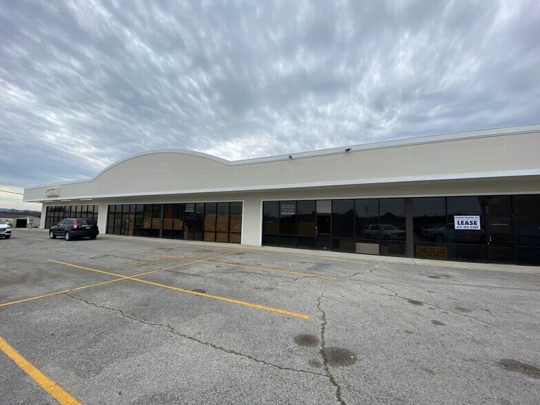 More Photos Of 92 Bible Crossing Rd, Decherd Storefront Retail Office For Lease