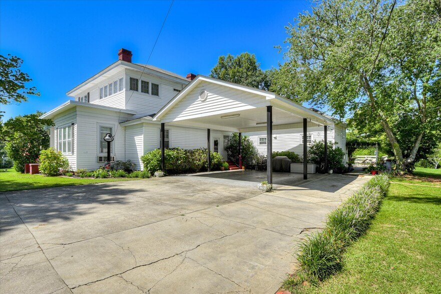 More Photos Of 125 Goshen St, Lincolnton Specialty For Sale