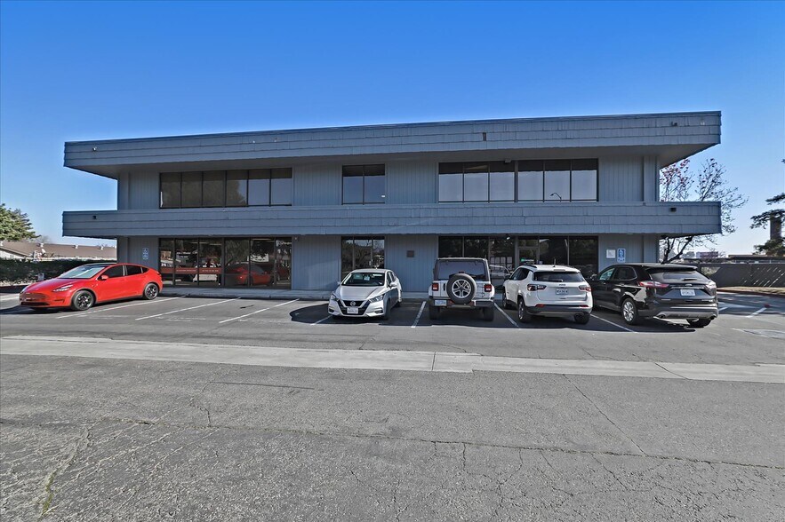 More Photos Of 2470 S Winchester Blvd, Campbell Office For Lease