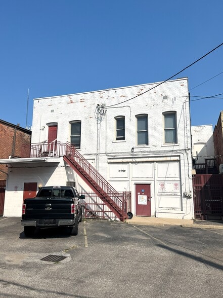 More Photos Of 25-27 N Washington St, Ypsilanti Storefront Retail Office For Lease