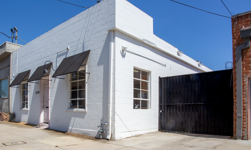 Primary Photo Of 2228 Barry Ave, Los Angeles Warehouse For Lease