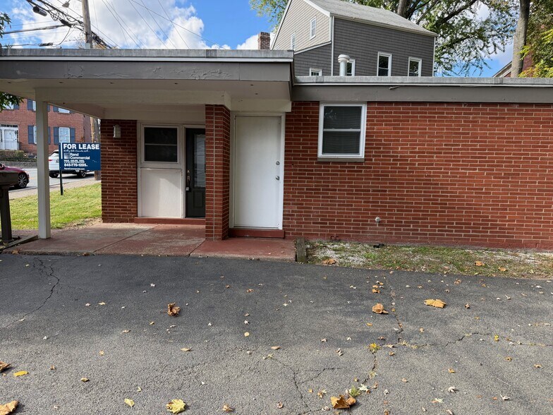 More Photos Of 124 Washington St, Tappan Office For Lease