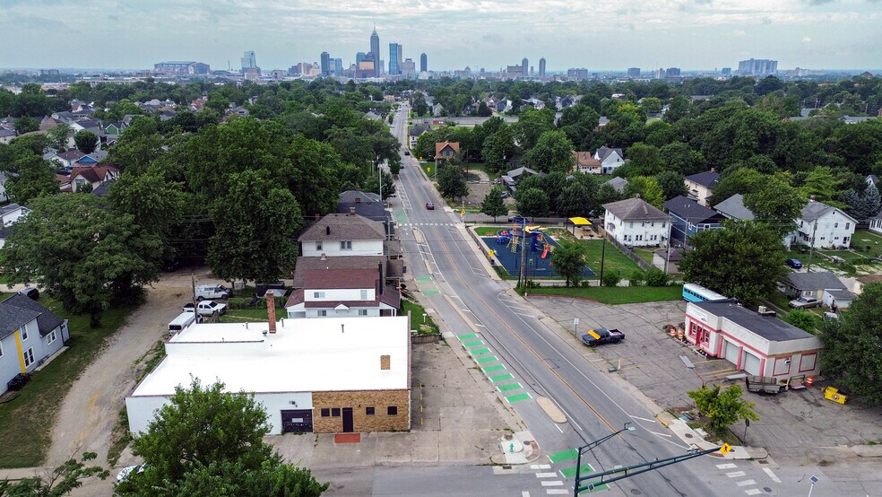 More Photos Of 2229 E New York St, Indianapolis Flex For Lease