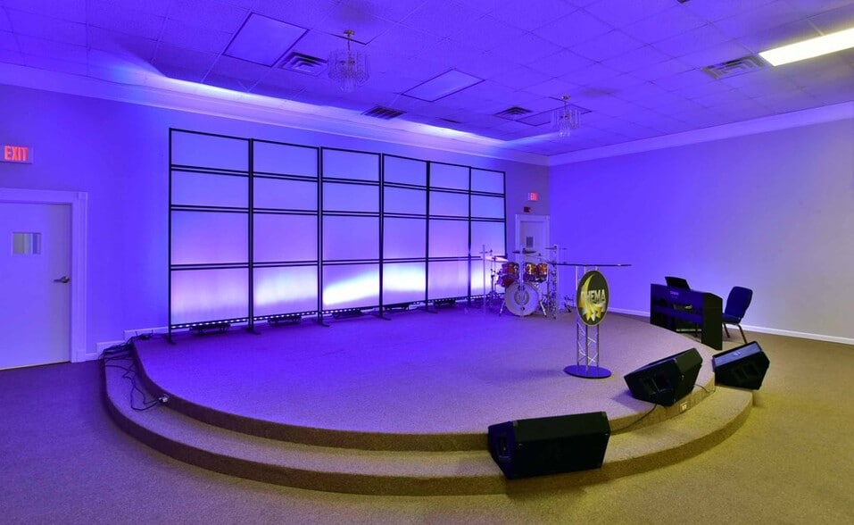 More Photos Of 610 W Oglethorpe Blvd, Albany Religious Facility For Sale