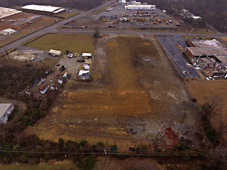 More Photos Of 402-404 Banner Ave, Greensboro Land For Lease