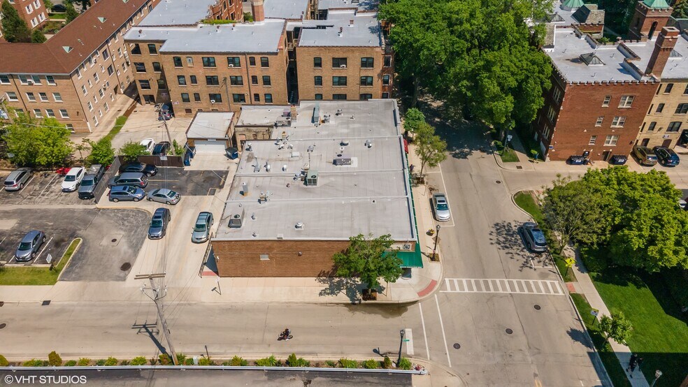 More Photos Of 813 Noyes St, Evanston Storefront Retail Office For Lease