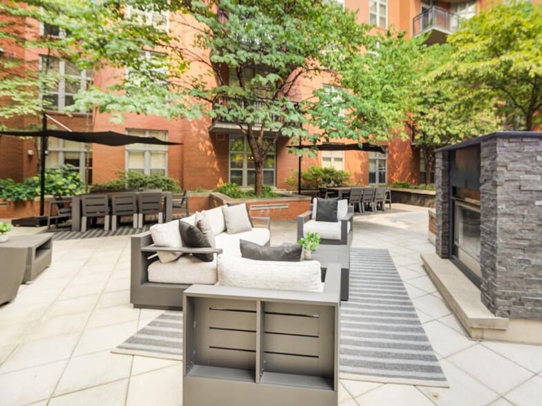 More Photos Of 2301 Columbia Pike, Arlington Apartments For Lease