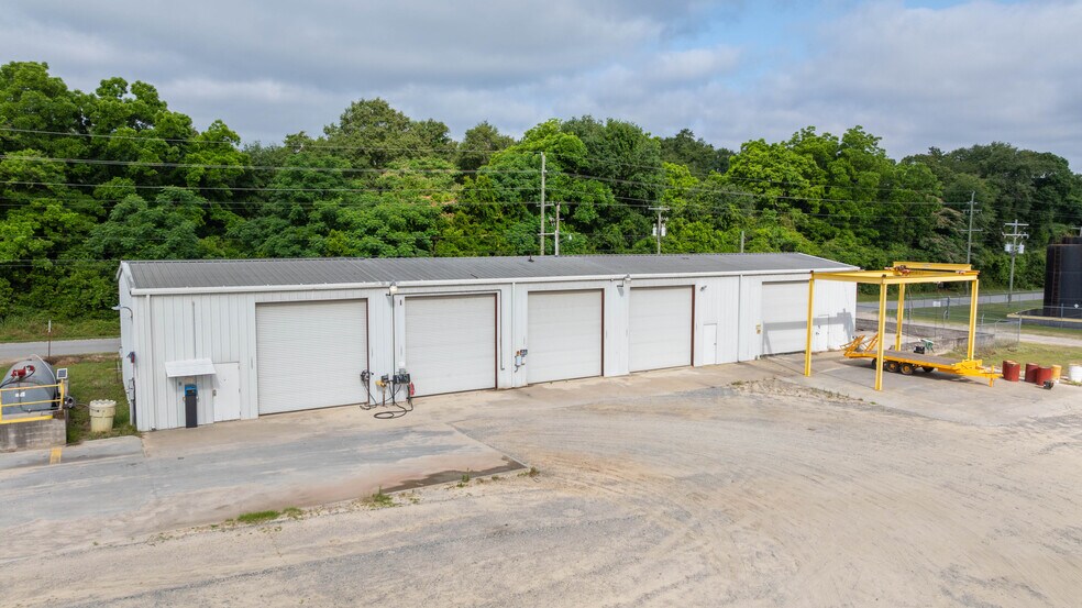 More Photos Of 565 Thomas St, Camilla Industrial For Sale
