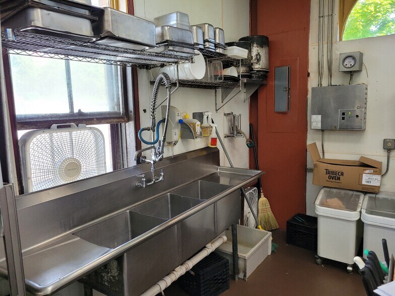 More Photos Of 26 Depot Ave, Windsor Restaurant For Sale