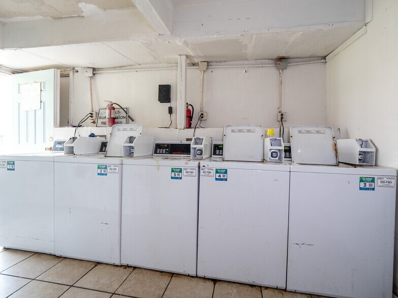 More Photos Of 5924 NW 10th St, Oklahoma City Apartments For Sale