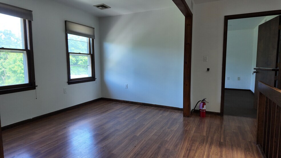 More Photos Of 33 N Main St, Marlboro Office For Lease