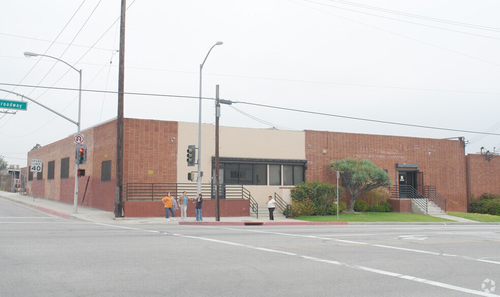 Primary Photo Of 15100 S Broadway, Gardena Warehouse For Lease
