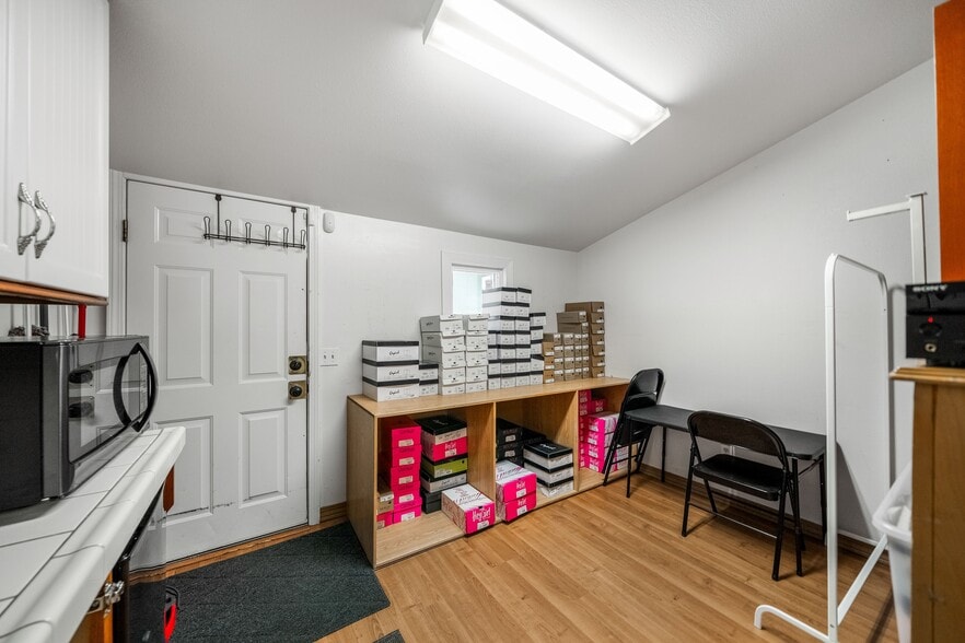 More Photos Of 20832 Front St, Cottonwood General Retail For Sale