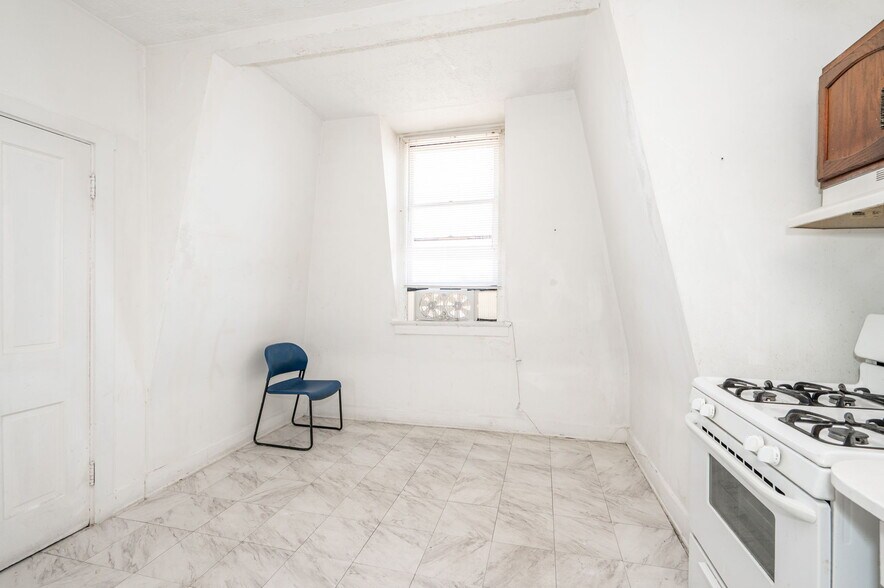 More Photos Of 6017-6019 Vine St, Cincinnati General Retail For Sale