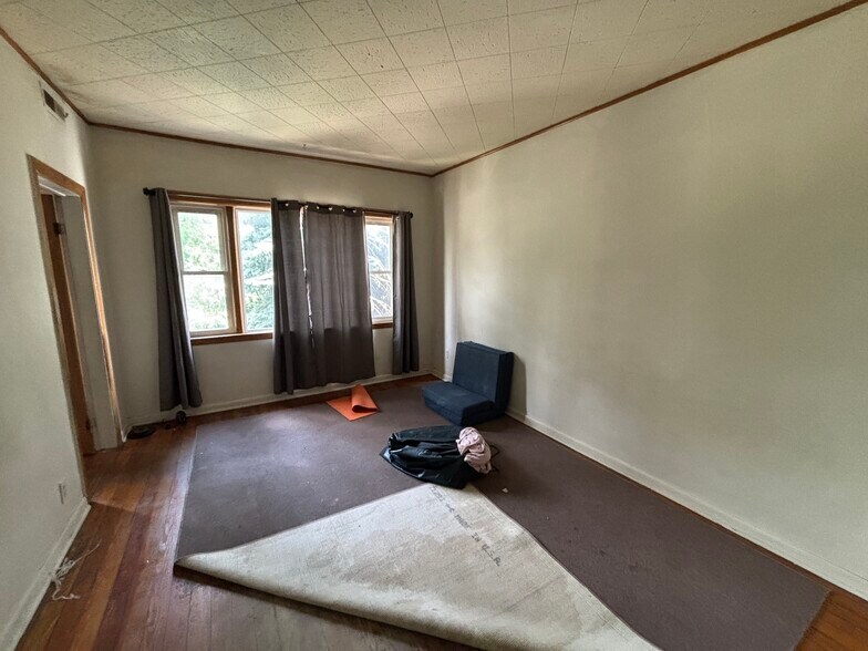 More Photos Of 4411 W Walton St, Chicago Apartments For Sale